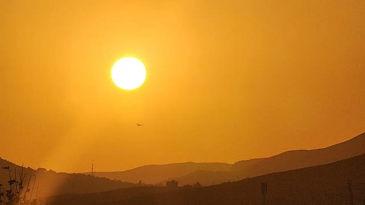 استمرار الأجواء الحارة في المغرب يوم الاثنين وارتفاع درجات الحرارة